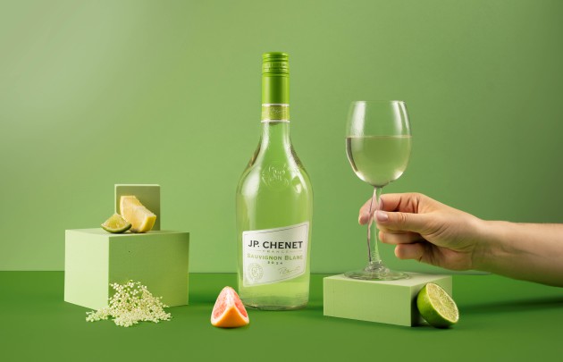 JP. Chenet Colombard–sauvignon avantgard rooftop bar