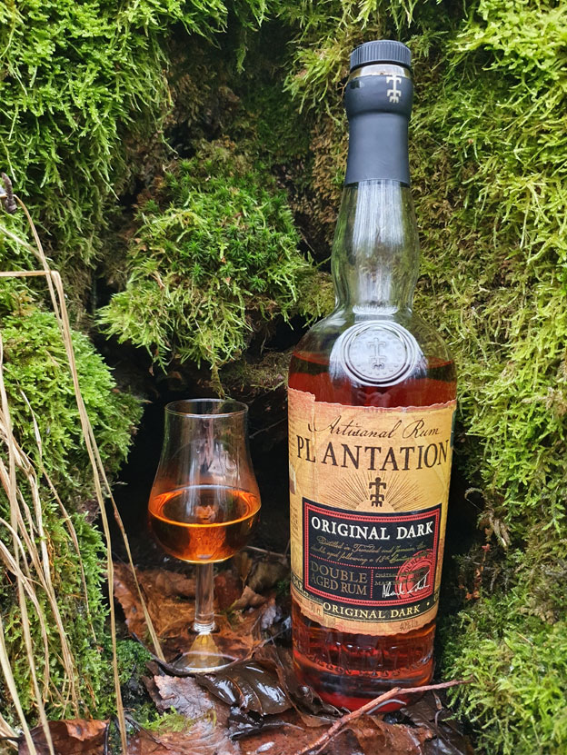 Plantation-Double-Aged-Rum-avantgard-rooftop-bar