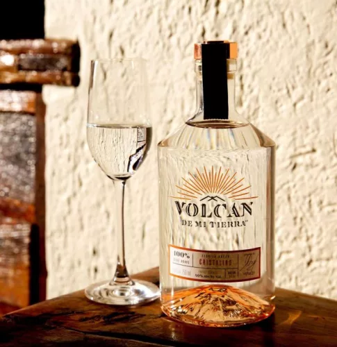 Volcan-Cristalino-tequila-avantgard-rooftop-bar