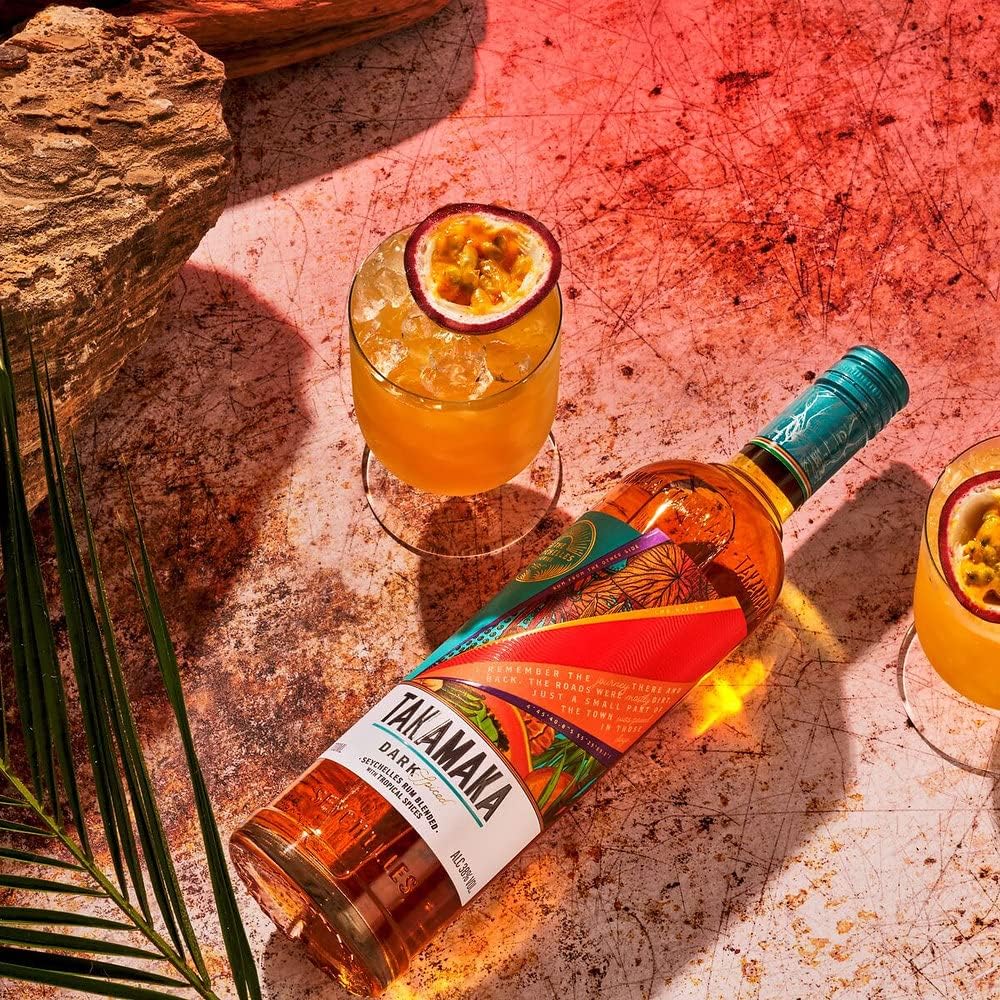 takamaka_dark_spiced_rum-avantgard-rooftopbar